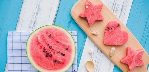 娱乐吃瓜君刷礼物,揭秘明星背后的奢华生活